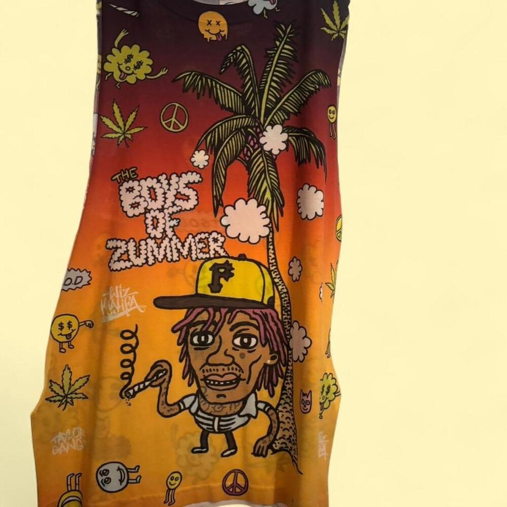 Wiz khalifa concert merch